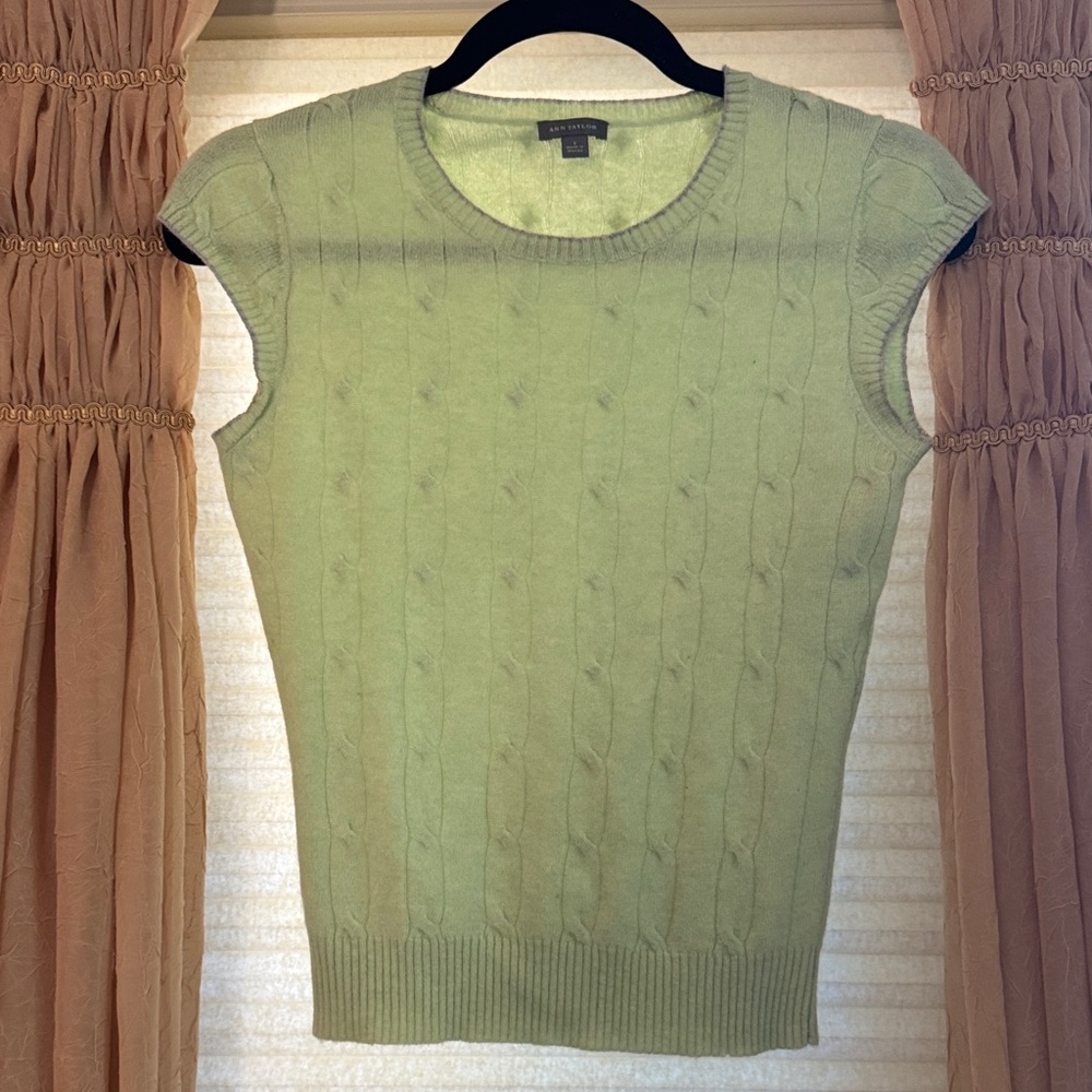 Ann Taylor 100% Cashmere Cable Knit Vest